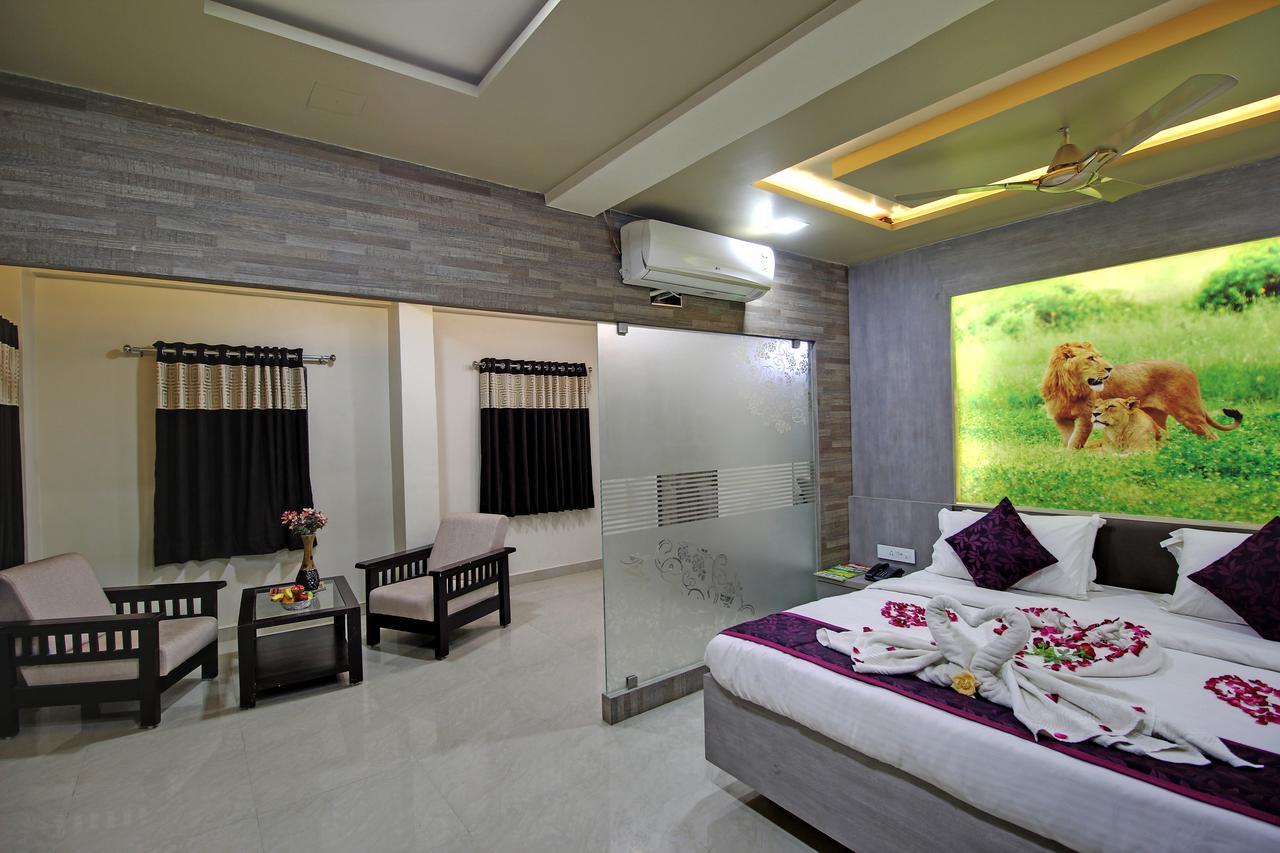 Daksh Hotel And Restaurant Talala Exterior foto
